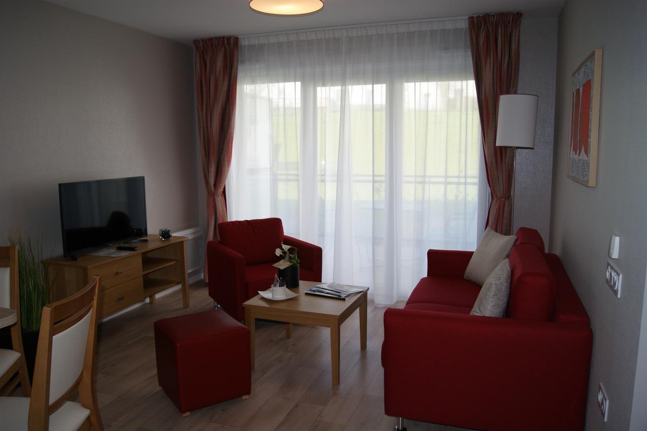 Domitys La Chaloupe Bleue Aparthotel กงการ์โน ภายนอก รูปภาพ