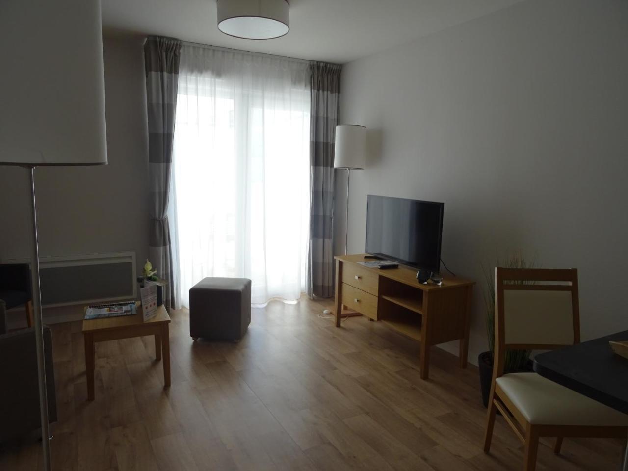 Domitys La Chaloupe Bleue Aparthotel กงการ์โน ภายนอก รูปภาพ